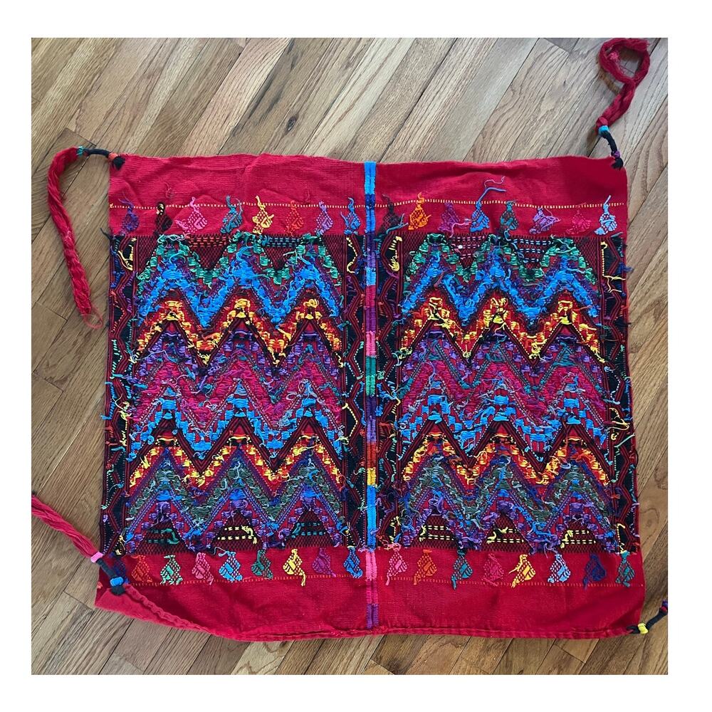 Vintage Guatemalan Handwoven Rug / Wall Hanging / Textile in Geometric Pattern - Picture 9 of 10
